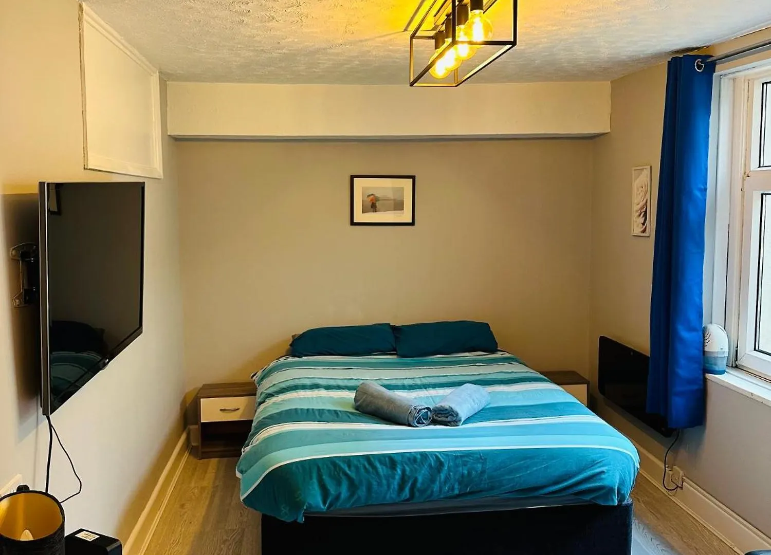 Central Brighton - 1 Bedroom Apartment, Sleeps 4 0*,  United Kingdom